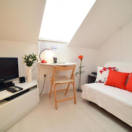 Studio Apartment White Загреб Экстерьер фото