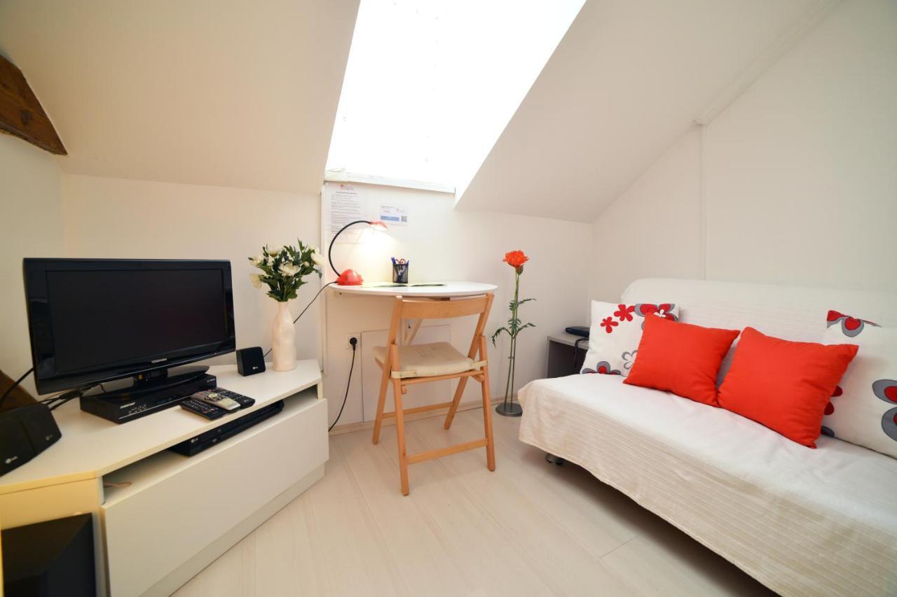 Studio Apartment White Загреб Экстерьер фото